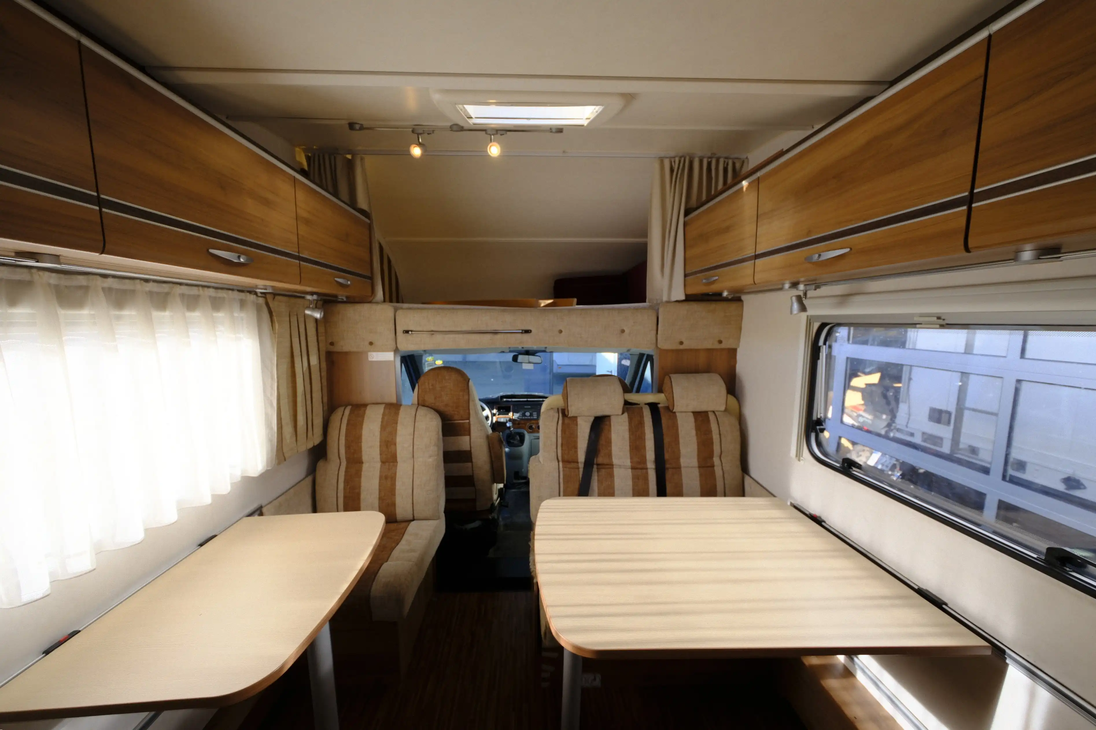 BUERSTNER Nexxo Family A 694